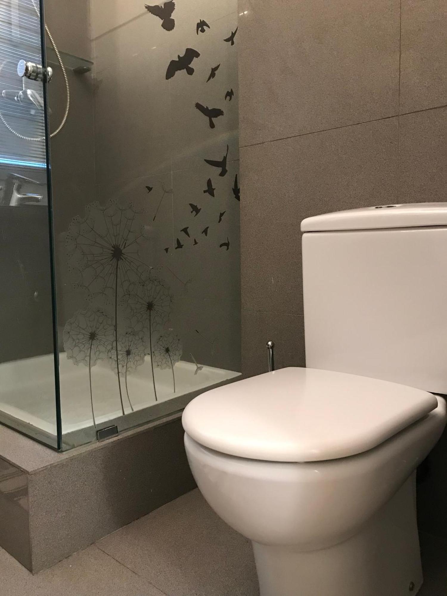 Habitacion Grande Y Confortable Con Bano Privado Junto A Guggenheim Bilbao Dış mekan fotoğraf